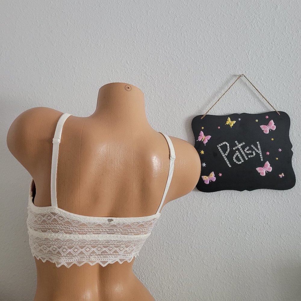 Victoria's Secret push up high neck Lace bralette - Picture 4 of 4